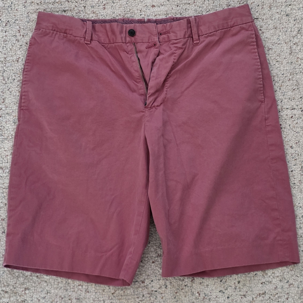 Hickey Freeman Men's Flat Front Shorts in Burgundy